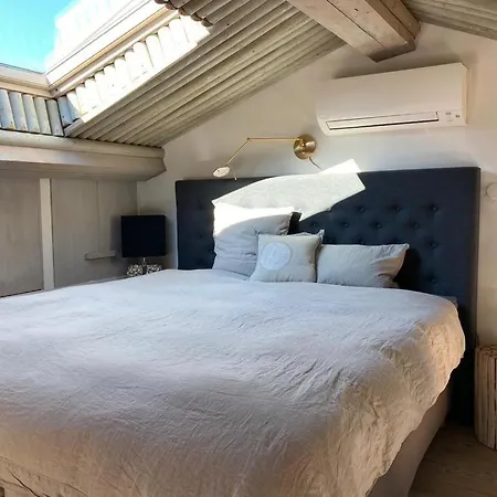 Charming Fisher House On The And In The Heart Of Tropez * Saint-Tropez