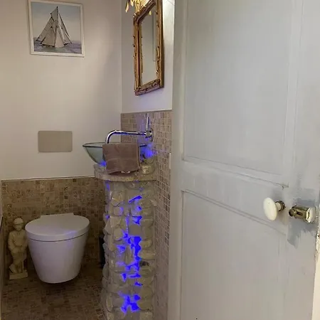 Charming Fisher House On The And In The Heart Of Tropez * Saint-Tropez